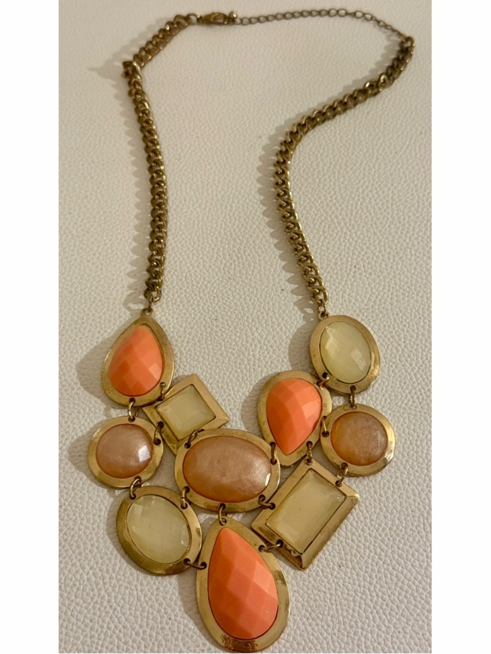 Adrienne Vittadini Statement Necklace Gold Tone Coral Peach Bib Chunky Jewelry